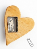 Brooch 