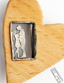 Brooch 